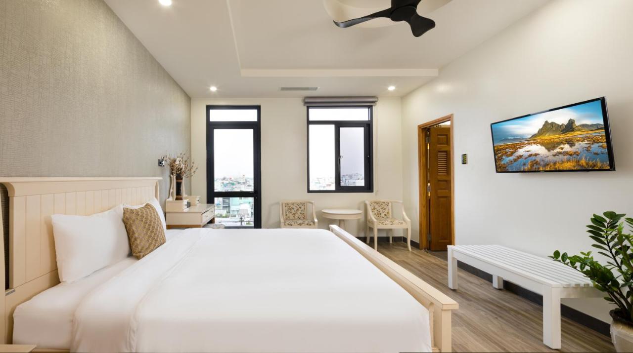 Lara Hotel Long Xuyên Esterno foto