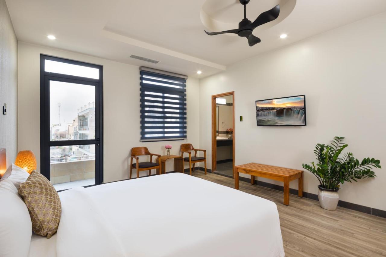 Lara Hotel Long Xuyên Esterno foto