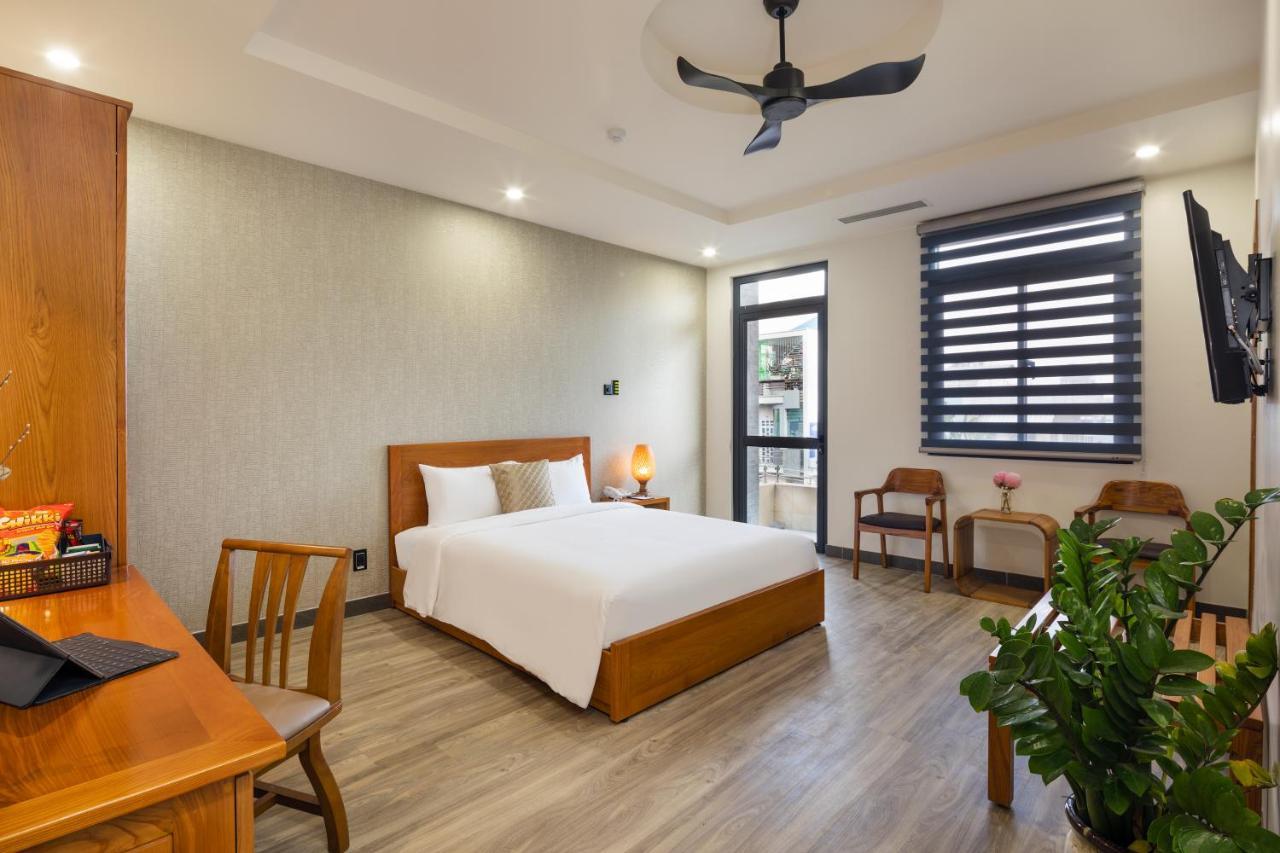 Lara Hotel Long Xuyên Esterno foto